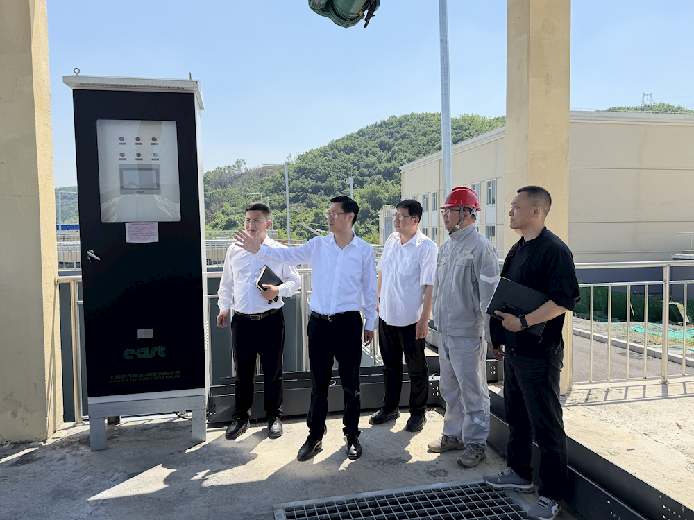 殷俊到本溪高新技术产业开发区绿色原料药产业园开展工作调研