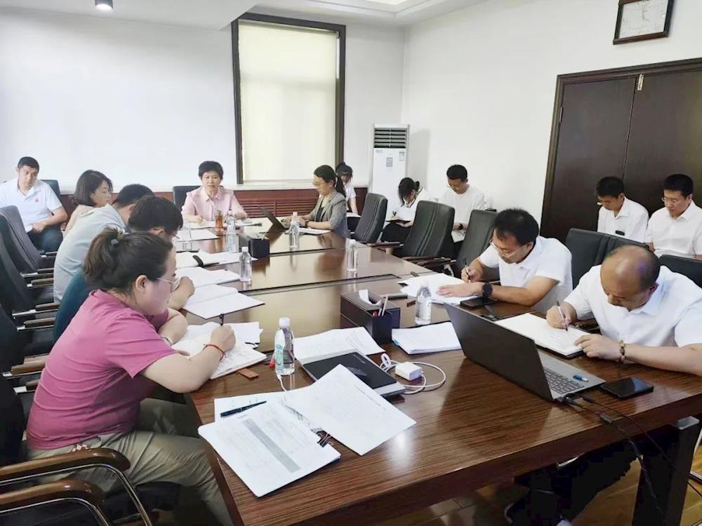【药都要闻】方颖带队成立二季度kpi考核初审小组 进行研判分析 提升工作标准和水平