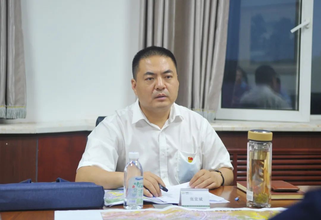 本溪高新区党工委副书记、管委会主任张宏斌召开工作调度会  推进辽宁（本溪）新型建筑材料产业园项目建设